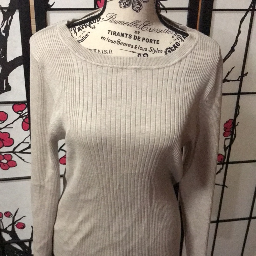 Retrology Tan long sleeve womens sweater size XL